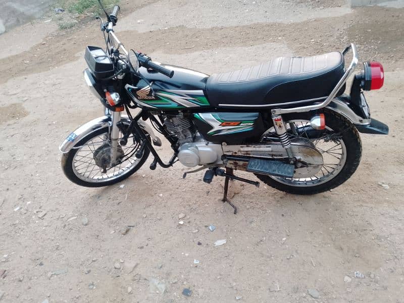 Honda CG-125 (All Punjab Number) in Good Condition 6