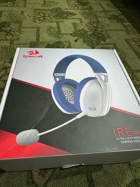 REDRAGON H848 BLUETOOTH WIRELESS GAMING HEADPHONE (BLUE) 1