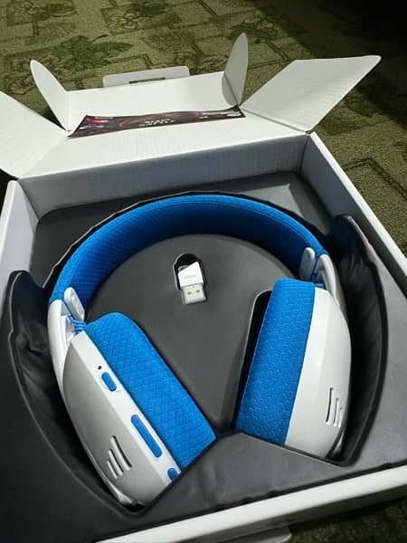 REDRAGON H848 BLUETOOTH WIRELESS GAMING HEADPHONE (BLUE) 3