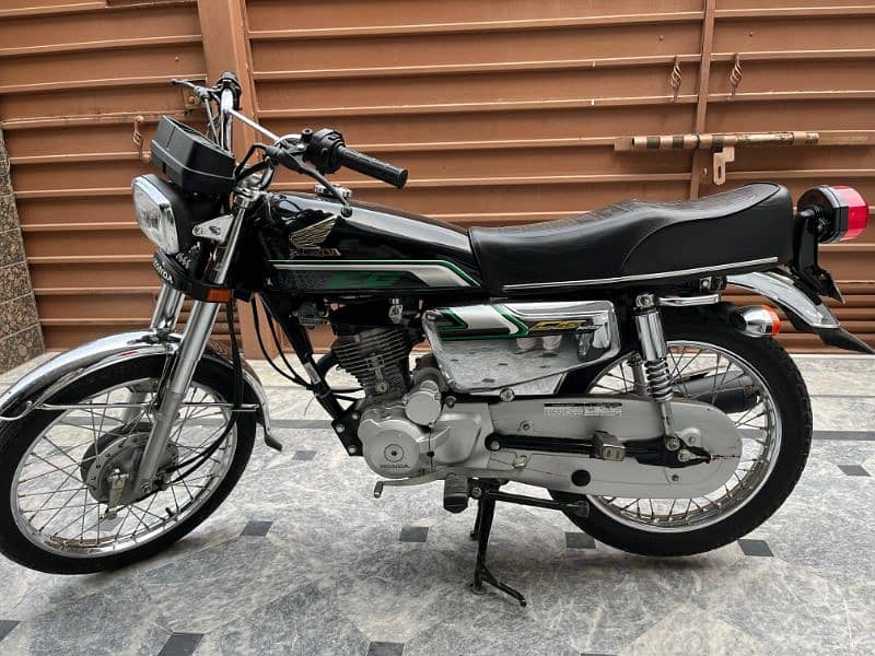 Honda 125 special additional self-start 2023 model 3