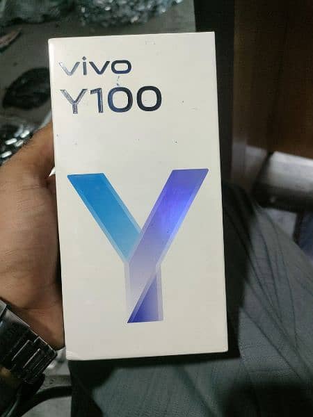 y 100 10/10 2