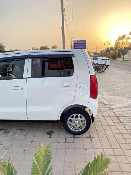 Suzuki Wagon R 2018 3