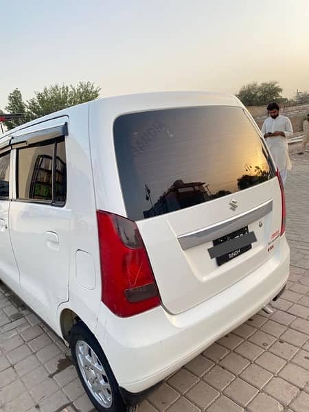 Suzuki Wagon R 2018 4