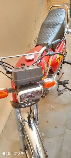 Honda 125cc 6