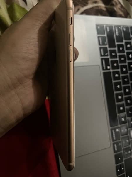 iphone 8 plus 256gb pta approved 4