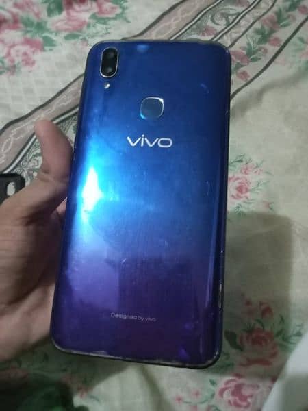 Vivo V11i  4gb   128gb 1