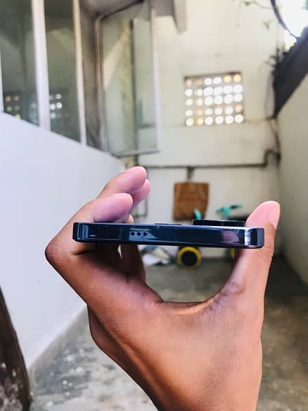 Tecno camon 20 pro with box 5 months warranty 2