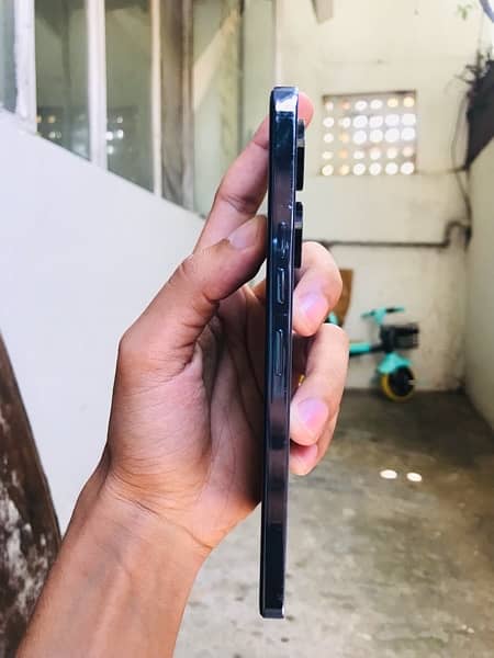 Tecno camon 20 pro with box 5 months warranty 4