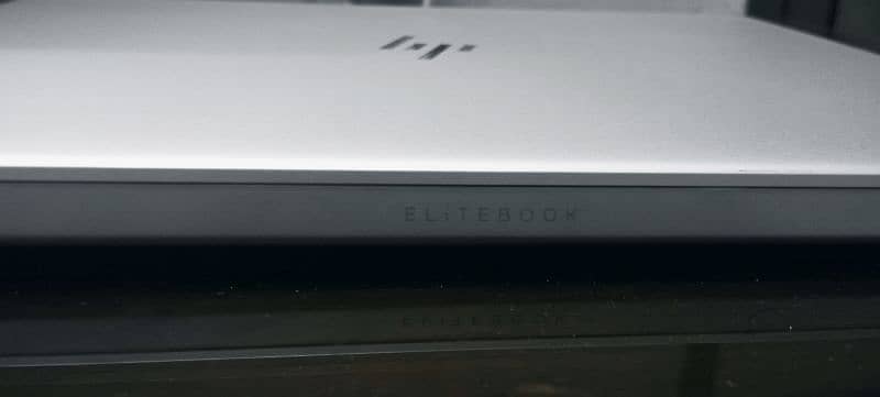 HP EliteBook i7 8th Gen 16GB RAM 14'' 1