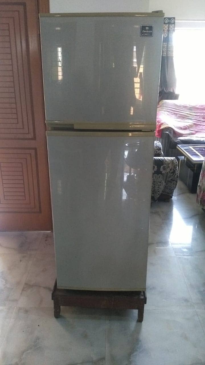 Very good condition Dawlance Refrigerator for sale 0