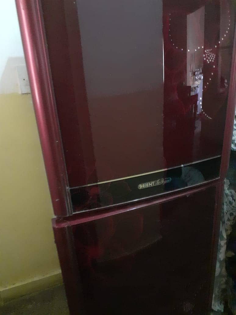 Orient medium size fridge urgently for sale 5