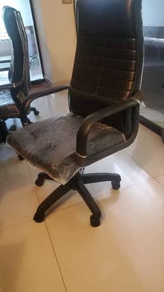 office computer chairs. black 0