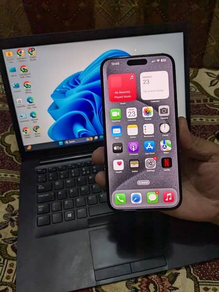 I Phone 15 Pro Max LLA 256gb factory unlocked 6