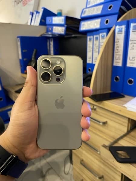 iphone 15 pro Pta approved 6