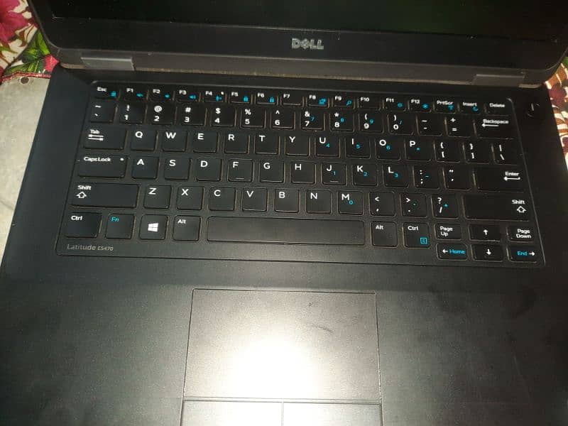 i5 6 generation all of new laptop ha urgent sale 8.256 hai 2