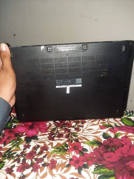 i5 6 generation all of new laptop ha urgent sale 8.256 hai 3