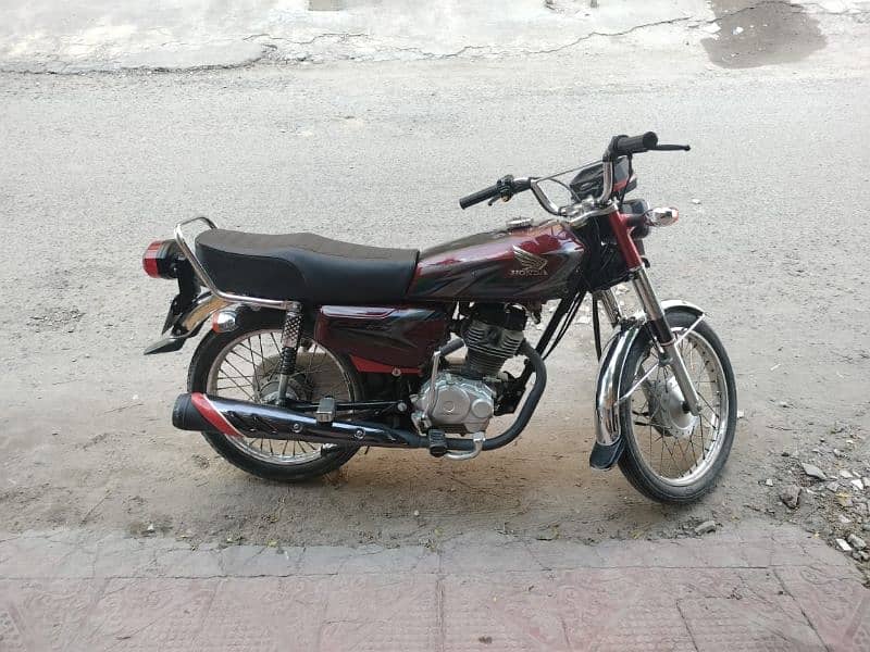 Honda 125 Model 2023 Biometric Available LusSh condition for lovers 0