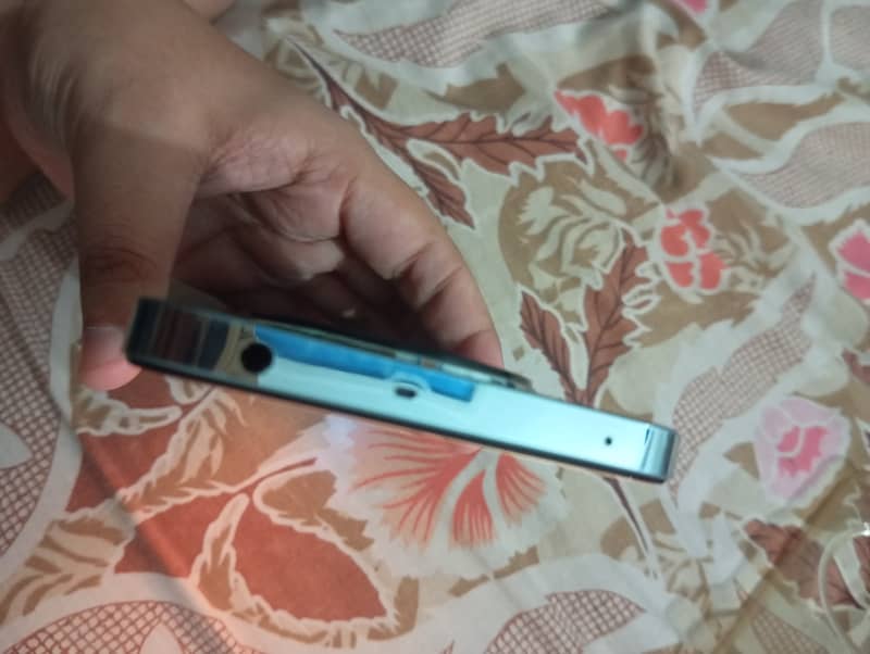 Realme 12plus 5g 8/256 used by female 4