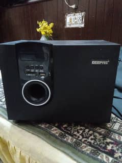 woofer with 2 speakers 0