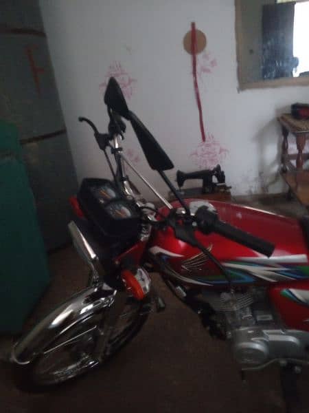 honda 125 new condition all ok 4