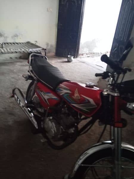 honda 125 new condition all ok 5