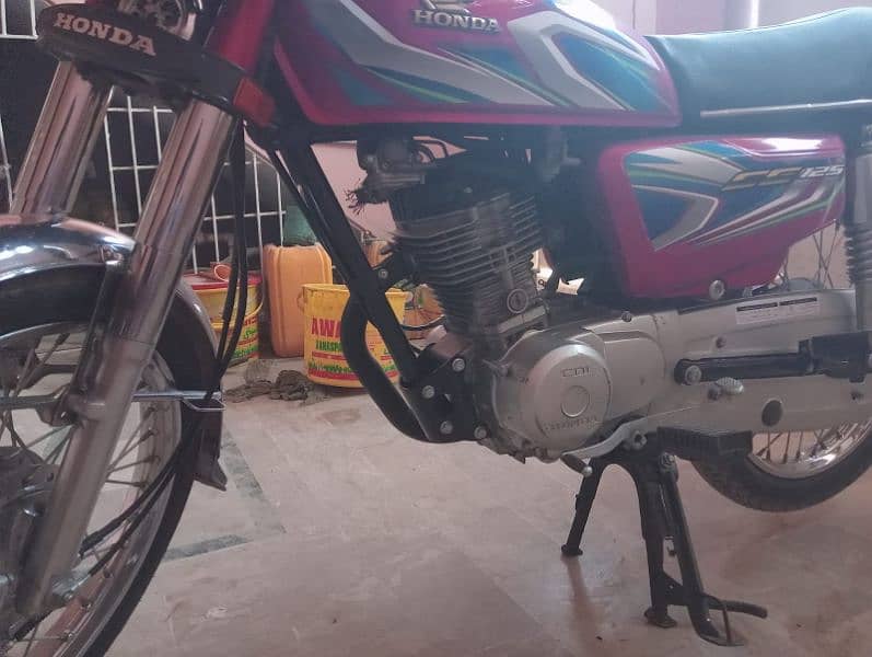 Honda 125 2022 3