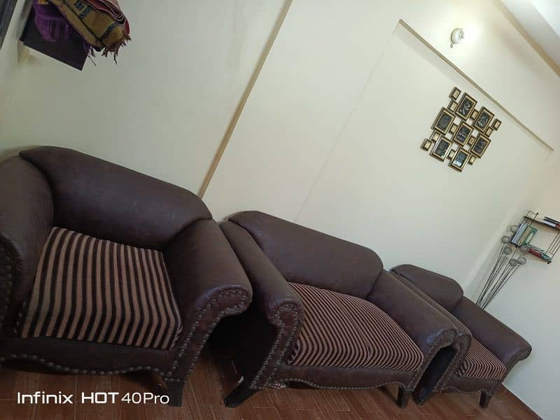 Old Sofa Set For Urgent Sale 6