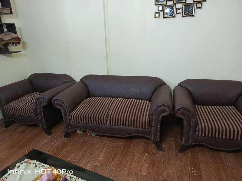 Old Sofa Set For Urgent Sale 7