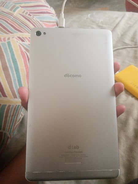 Docomo D Tab 1