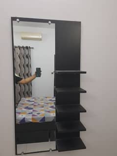 dressing mirror