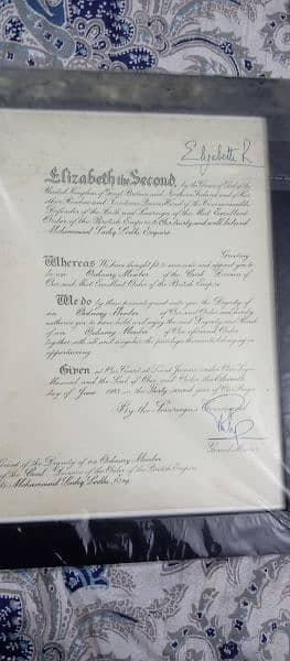 QUEEN ELIZABETH the second signed letter 2