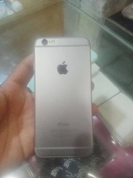 I phone 6 16 gb saaf phone ha 1