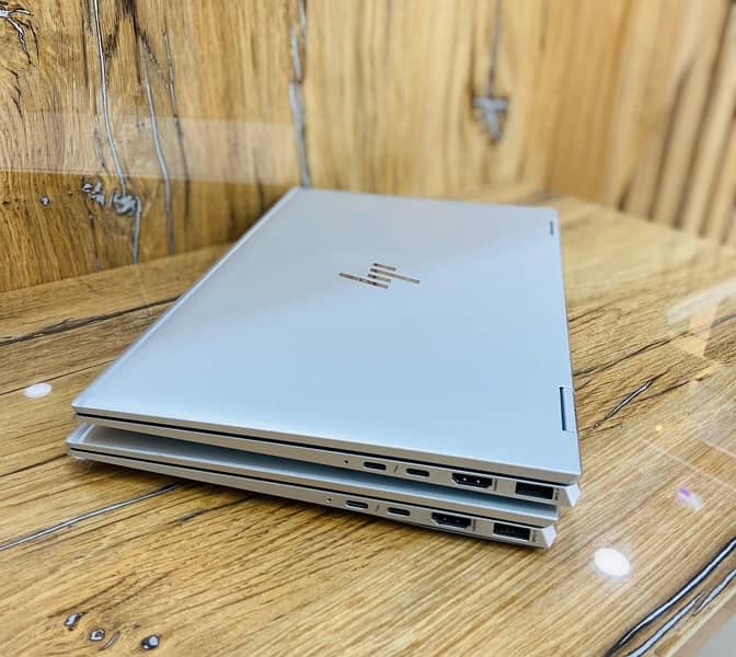 Hp EliteBook 1030G8 i7-11thGen 16GbRam 512GbSSD Intel Irix Xe Graphics 5