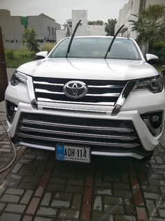 Toyota Fortuner V 2020