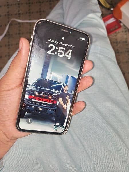 iphone XR converted in iphone 15pro max 4