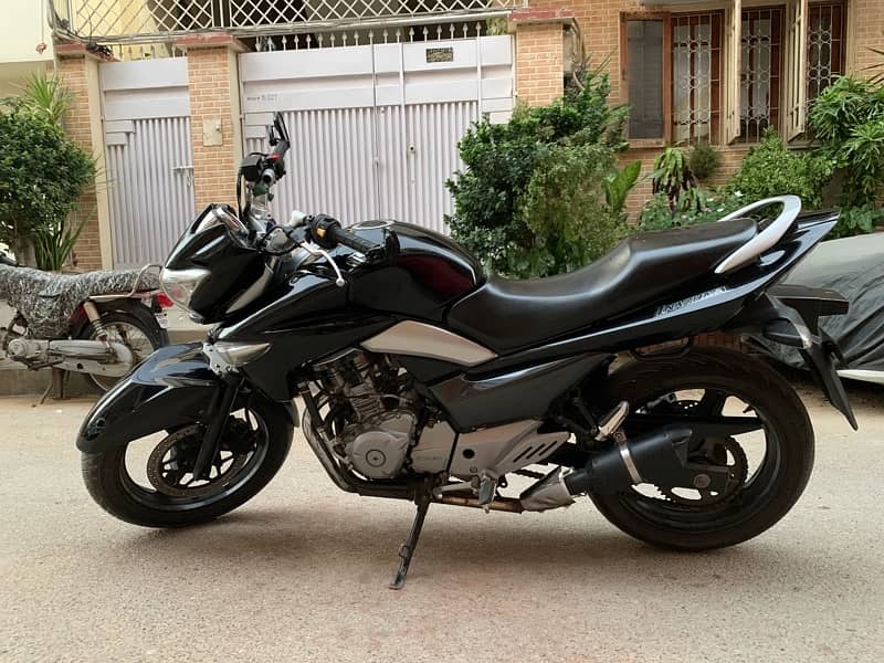 Bike Up For Sale Suzuki Inazuma 250cc 3