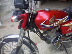 Honda 125 Red Model 2019