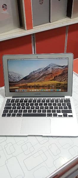 Apple Macbook Air 2011 1