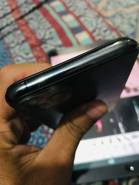 iphone 11 pro icloud PTA 64 gb 2