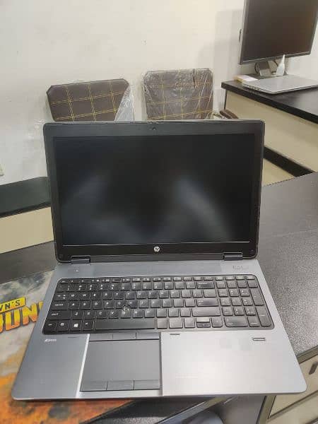 HP Zbook 15 Corei7 4Gen 16GB/512ssd 2GB Ndivia Graphic card 3