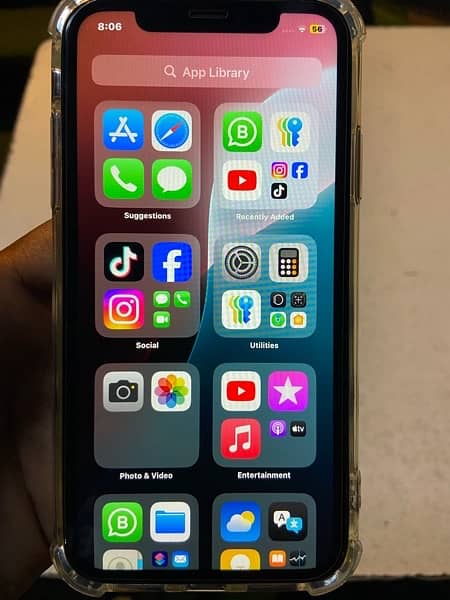 Iphone 11 for sale 10%10 condition parpal colour 6