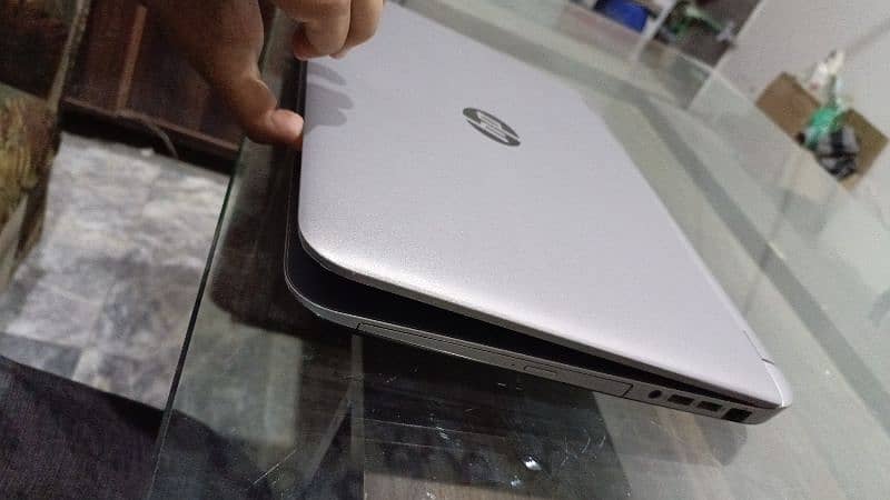 Hp core i3 6th gen 4