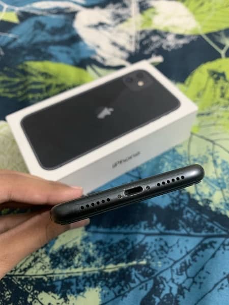 iphone 11 64gb physical approved with box 2