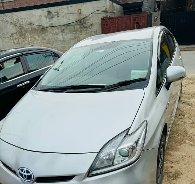 Toyota Prius 2015 3