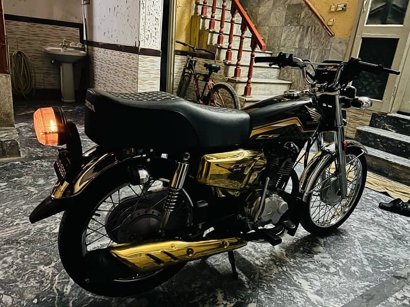 CG 125 (Golden Edition) 6