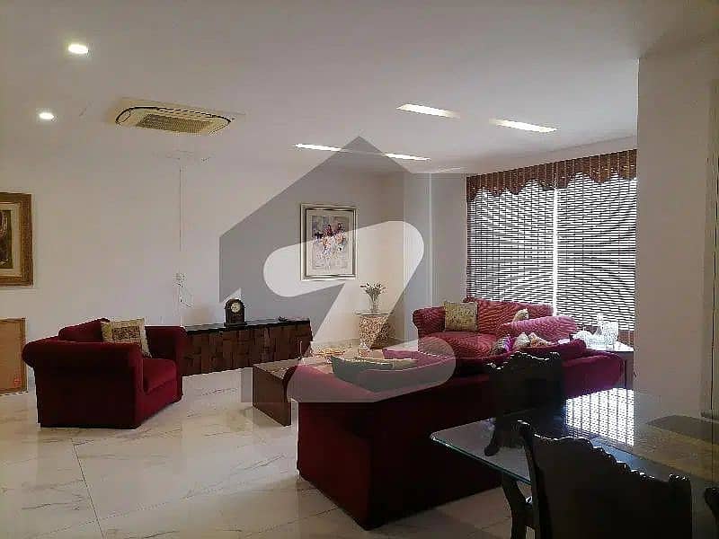 3 Bed For Sale in Hyde Park Gulberg III 18