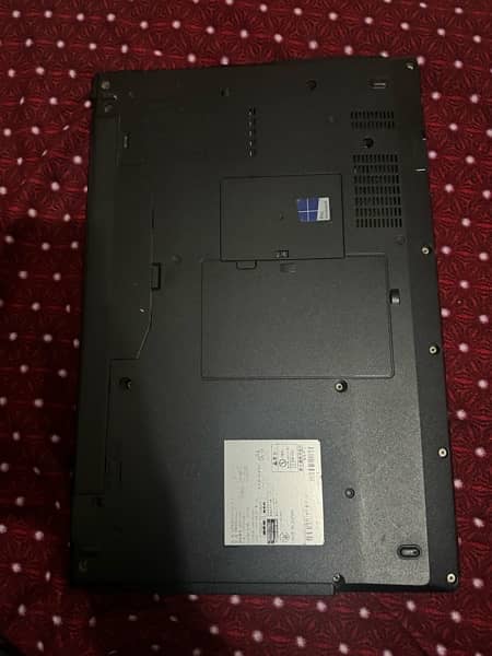 Fujitsu Laptop Core i3 6th Gen 4