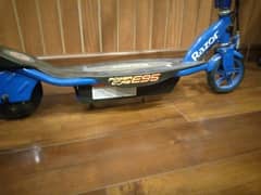 Electric Scooter - Razor E95