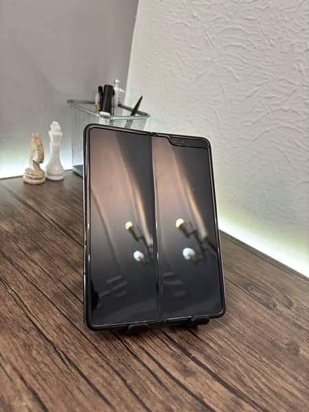 Samsung Galaxy fold 1 pta 3