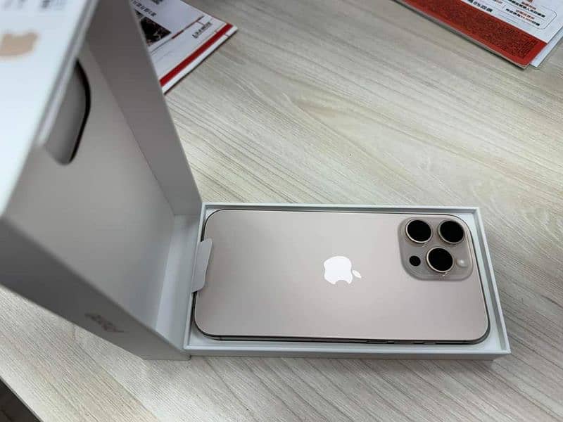 iphone 16 pro max 256 GB jvcontact number 03409248037 1